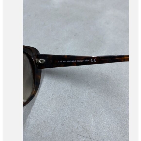 Balenciaga Brown Tortoiseshell Gradient Cat Eye Women Sunglasses EUC - Picture 7 of 7